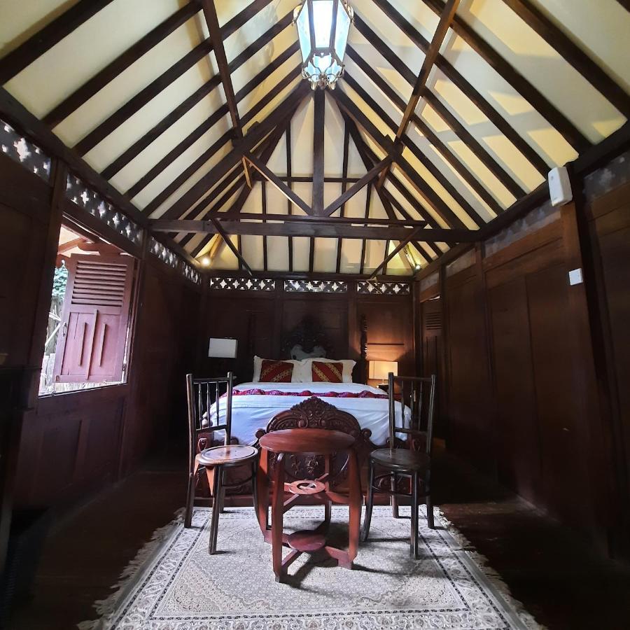 เดอะ ลอดจ์ มาริบายา Hotel Cikareumbi ภายนอก รูปภาพ
