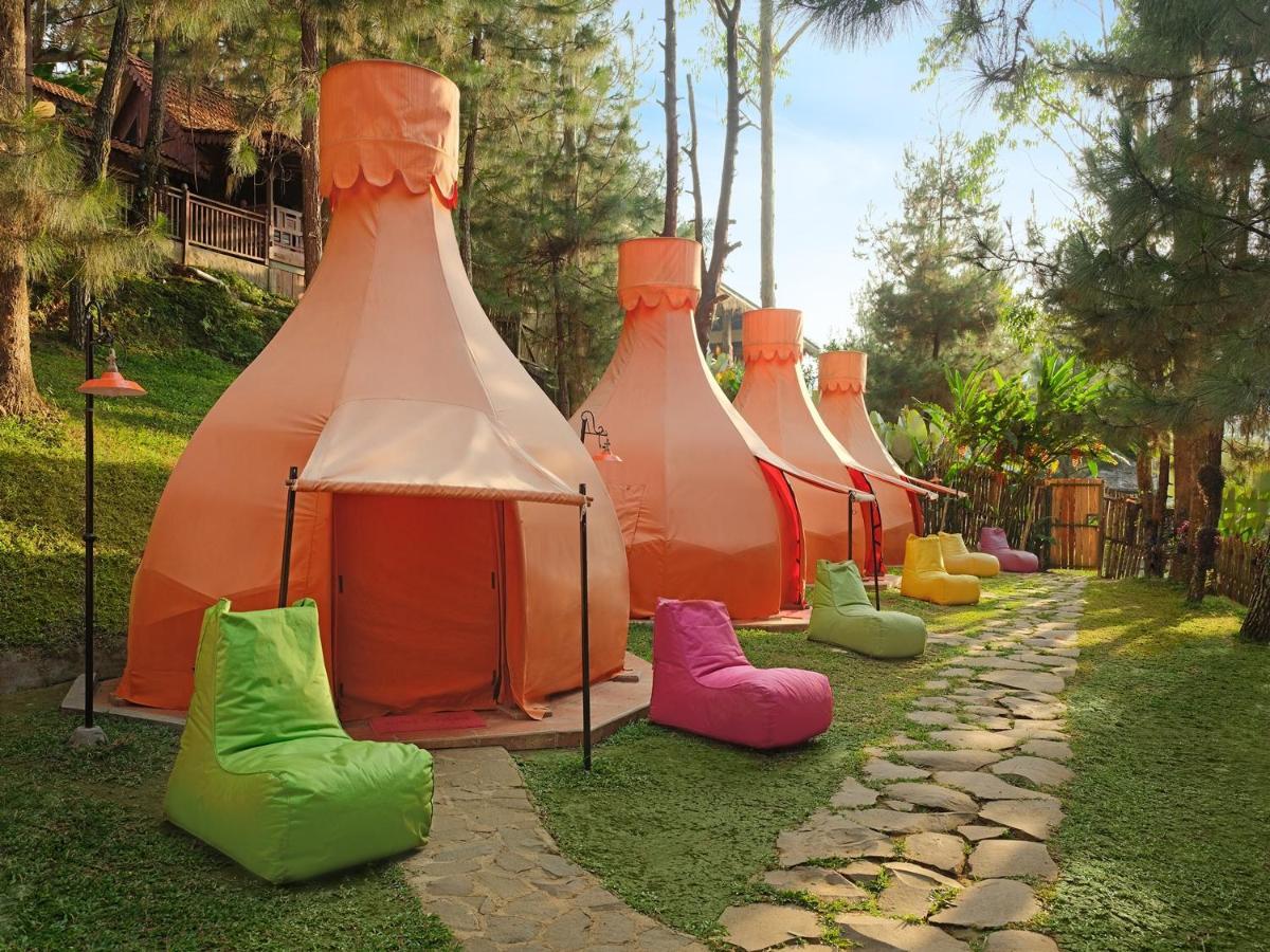 เดอะ ลอดจ์ มาริบายา Hotel Cikareumbi ภายนอก รูปภาพ