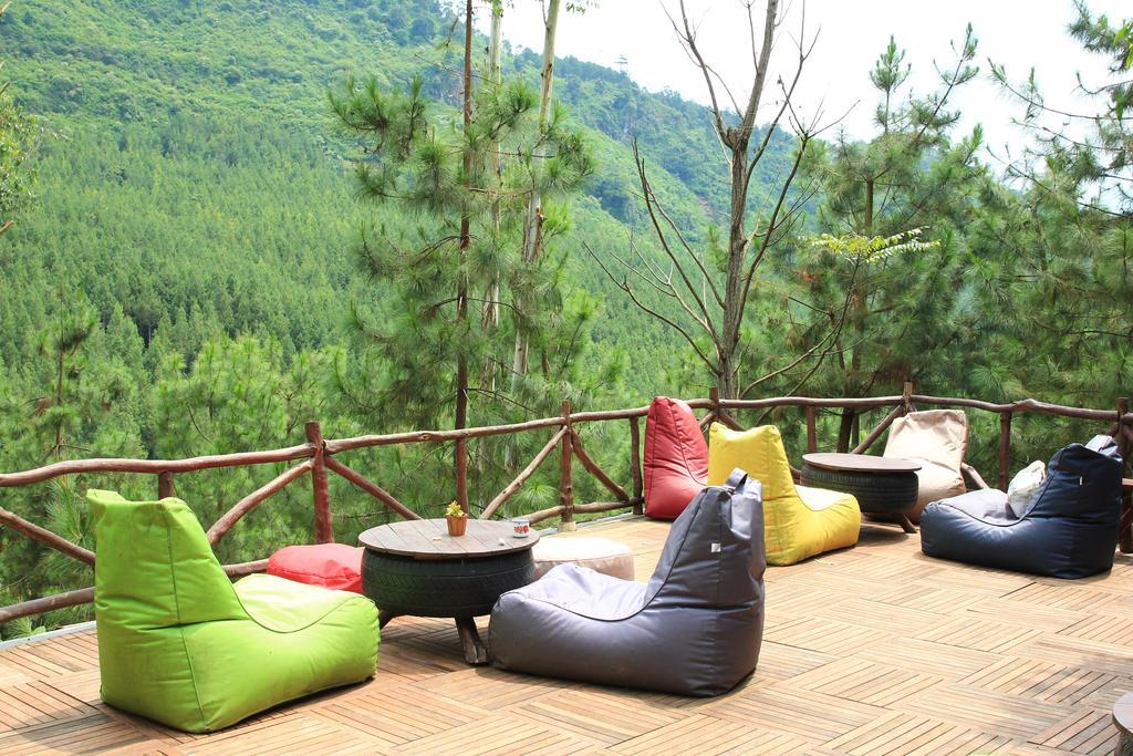 เดอะ ลอดจ์ มาริบายา Hotel Cikareumbi ภายนอก รูปภาพ